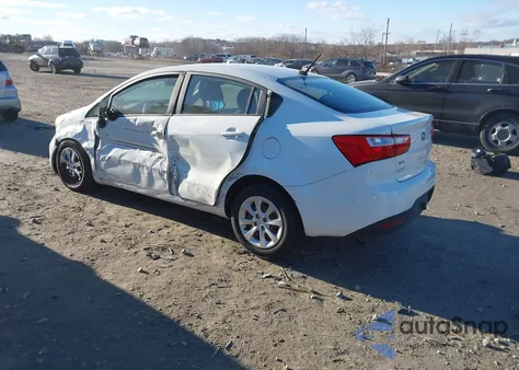 2014 Kia Rio Lx z USA, uszkodzony, nr VIN KNADM4A38E6355361